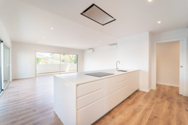 Senhora do Porto Residence, Property for sale in DL22241