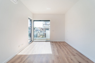 Senhora do Porto Residence, Property for sale in DL22241