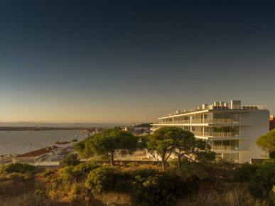 Colina do Outeiro, Property for sale in DL29625