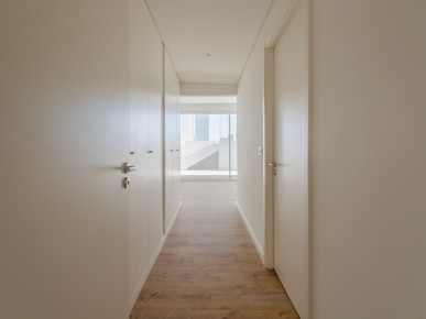 Colina do Outeiro, Property for sale in DL29625