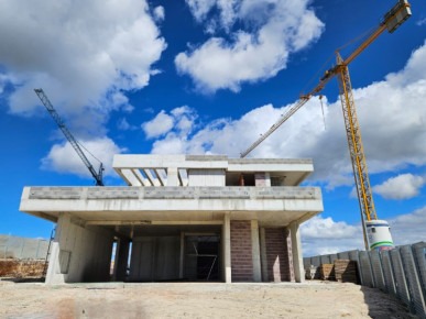 Plot with house construction started near Óbidos Lagoon, golf and beach, Property for sale in BL1314