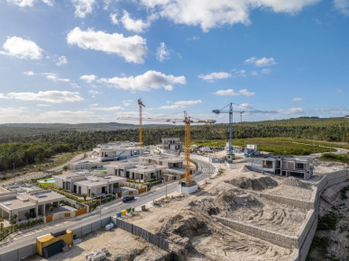 Plots with approved projects near Óbidos Lagoon, golf and the beach, Property for sale in Óbidos, Leiria, BL1318