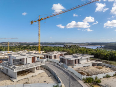 Plots for detached houses near Óbidos Lagoon, golf and the beach, Property for sale in Óbidos, Leiria, BL1317