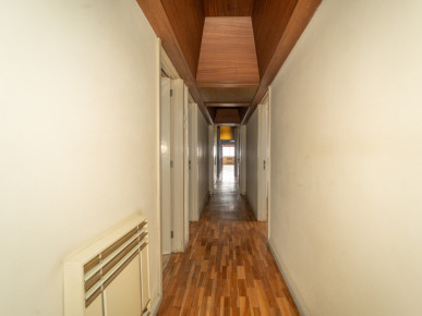 6 bedroom flat for renovation in the centre of Porto, Property for sale in DL35801