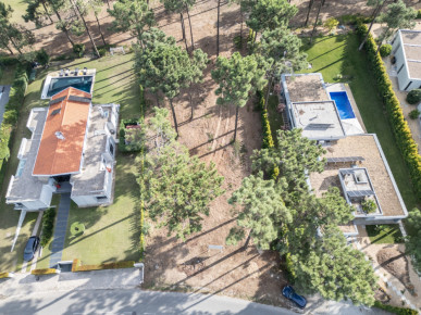 Land with 1,400m2, with Golf view, in Herdade da Aroeira, Property for sale in DL35115