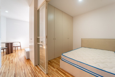 1 bedroom flat with storage room, in downtown Porto, Property for sale in DL34804