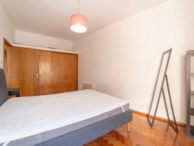 Apartamento T2 com varanda, na Baixa do Porto, Rua do Rosário, Property for sale in DL35461