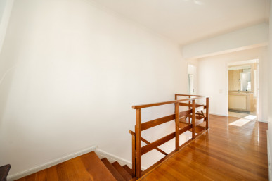 3 bedroom duplex flat, with 2 parking spaces, Monte Estoril, Property for sale in DL35793