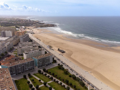 Studio with balcony on Av. Serpa Pinto, in Matosinhos, Property for sale in DL35804