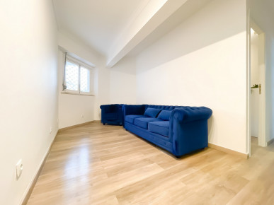 Fully renovated 2 bedroom flat with AL license, in Jamor, Property for sale in DL36108