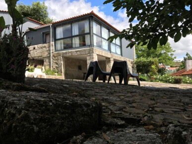 7 bedroom Property in Fafe, Property for sale in JL-49135