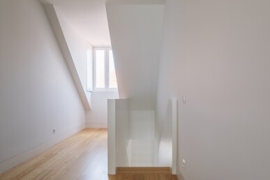 2 bedroom Property in Lisbon, Property for sale in JL-70711