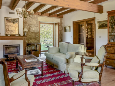 8 bedroom Property in Covilhã, Property for sale in JL-76579