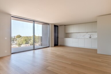 4 bedroom Property in Vila Nova de Gaia, Property for sale in JL-81565