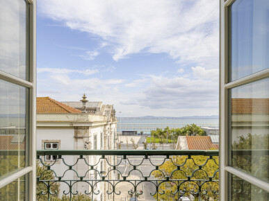 5 bedroom Property in Lisbon, Property for sale in JL-82998