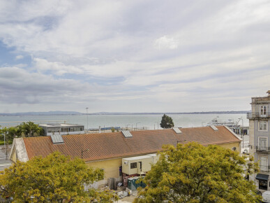 5 bedroom Property in Lisbon, Property for sale in JL-82998