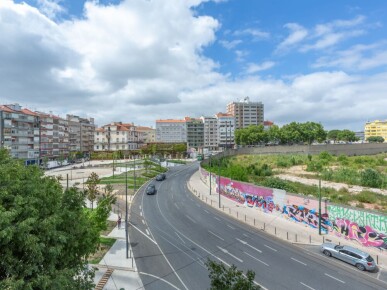 2 bedroom Property in Lisbon, Property for sale in JL-85524