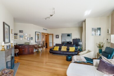 5 bedroom Property in Lisbon, Property for sale in JL-85549