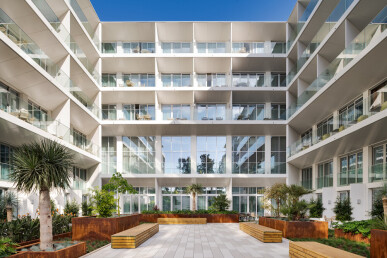 1 bedroom Property in Lisbon, Property for sale in JL-86700