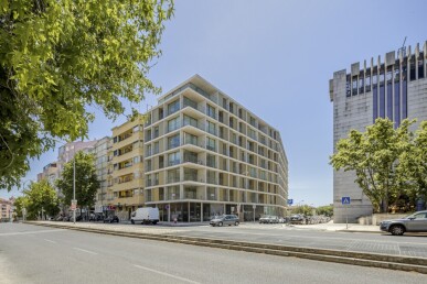 1 bedroom Property in Lisbon, Property for sale in JL-88398