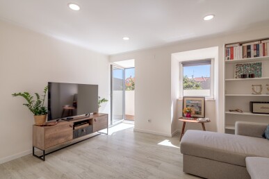 1 bedroom Property in Lisbon, Property for sale in JL-89502