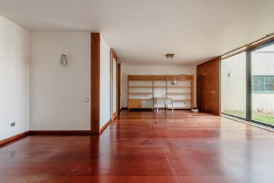 5 bedroom Property in Matosinhos, Property for sale in JL-90521