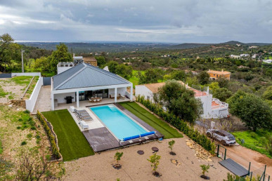 Exceptional Modern Four Bedroom Villa With Sea Views Near Loulé, Property for sale in PP176232