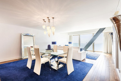 4 Bedroom Duplex Apartment, with sea view, in Cascais, Property for sale in DL36101