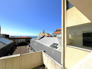 Flat T4 Sell in Aldoar, Foz do Douro e Nevogilde,Porto, Property for sale in RS-R21478