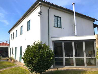 Farm T6 Sell in Amarante (São Gonçalo), Madalena, Cepelos e Gatão,Amarante, Property for sale in RS-R21527