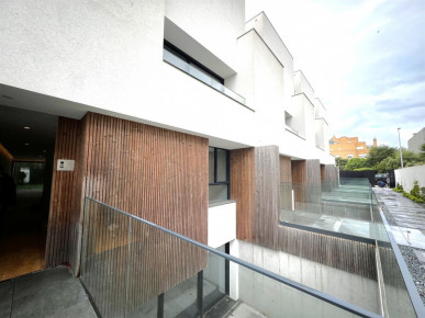 House T5 Sell in Aldoar, Foz do Douro e Nevogilde,Porto, Property for sale in RS-R21044Foz