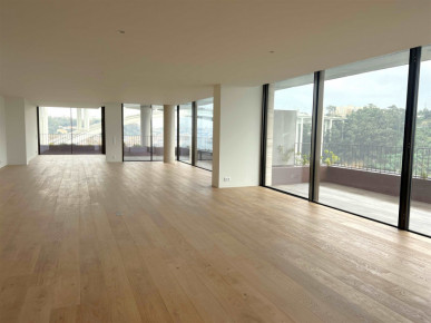 Flat T3 Sell in Lordelo do Ouro e Massarelos,Porto, Property for sale in RS-R21587