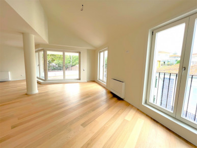 Flat T4 DUPLEX Sell in Aldoar, Foz do Douro e Nevogilde,Porto, Property for sale in RS-R21209G