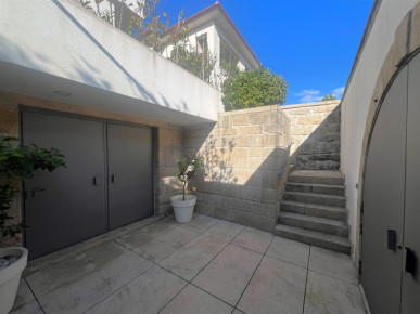 House T4+1 Sell in Aldoar, Foz do Douro e Nevogilde,Porto, Property for sale in RS-R21621