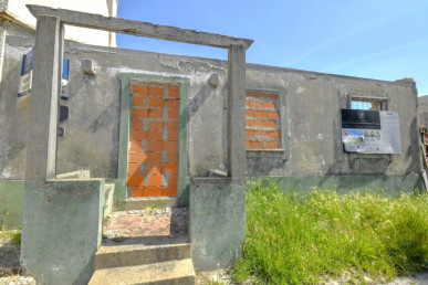 Real estate land T4 Sell in Lordelo do Ouro e Massarelos,Porto, Property for sale in Lordelo do Ouro e Massarelos, Porto, RS-R21699