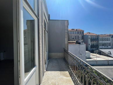 Flat T0 DUPLEX Sell in Cedofeita, Santo Ildefonso, Sé, Miragaia, São Nicolau e Vitória,Porto, Property for sale in Cedofeita, Santo Ildefonso, Sé, Miragaia, São Nicolau e Vitória, Porto, RS-R21313D