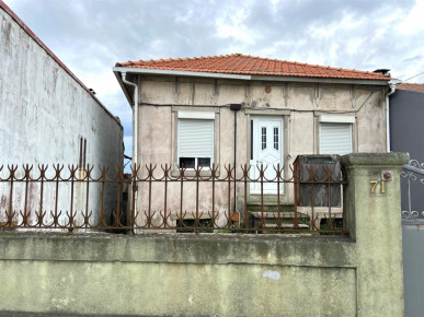 House T3 Sell in Aldoar, Foz do Douro e Nevogilde,Porto, Property for sale in Aldoar, Foz do Douro e Nevogilde, Porto, RS-R21661B