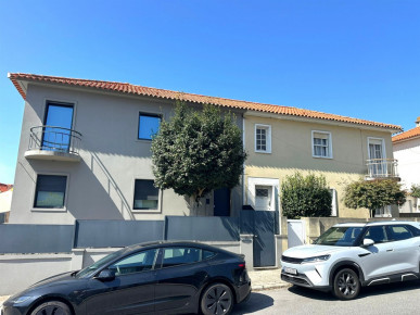 House T4 Sell in Aldoar, Foz do Douro e Nevogilde,Porto, Property for sale in Aldoar, Foz do Douro e Nevogilde, Porto, RS-R21762