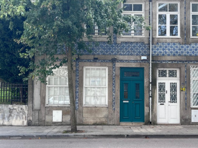 House T4 Sell in Lordelo do Ouro e Massarelos,Porto, Property for sale in Lordelo do Ouro e Massarelos, Porto, RS-R21777