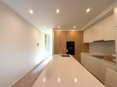 Flat T2 Sell in Lordelo do Ouro e Massarelos,Porto, Property for sale in Lordelo do Ouro e Massarelos, Porto, RS-R21784