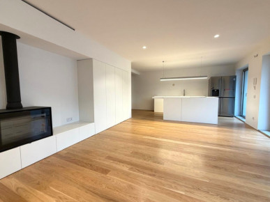 House T3 Sell in Aldoar, Foz do Douro e Nevogilde,Porto, Property for sale in RS-R21809