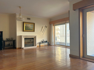 Flat T3 Sell in Aldoar, Foz do Douro e Nevogilde,Porto, Property for sale in Aldoar, Foz do Douro e Nevogilde, Porto, RS-R21813