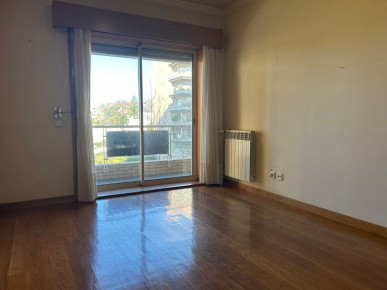 Flat T3 Sell in Aldoar, Foz do Douro e Nevogilde,Porto, Property for sale in Aldoar, Foz do Douro e Nevogilde, Porto, RS-R21813
