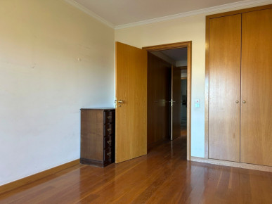 Flat T3 Sell in Aldoar, Foz do Douro e Nevogilde,Porto, Property for sale in Aldoar, Foz do Douro e Nevogilde, Porto, RS-R21813