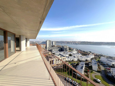 Flat T4 Sell in Aldoar, Foz do Douro e Nevogilde,Porto, Property for sale in Aldoar, Foz do Douro e Nevogilde, Porto, RS-R21824