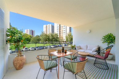 Flat T2 Sell in Ramalde,Porto, Property for sale in Ramalde, Porto, RS-R21828