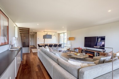 4 bedroom Property in Cascais, Property for sale in JL-73801