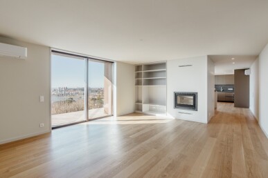 3 bedroom Property in Vila Nova de Gaia, Property for sale in JL-74795