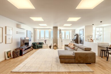 4 bedroom Property in Lisbon, Property for sale in JL-80354