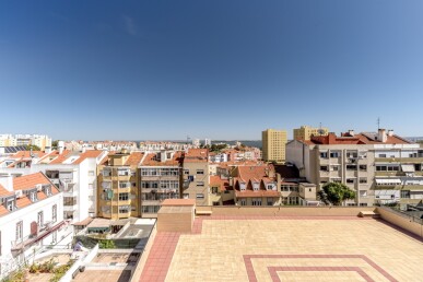 4 bedroom Property in Lisbon, Property for sale in JL-80354